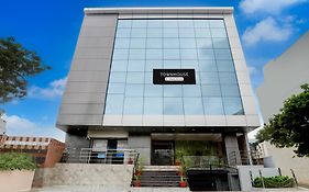 Townhouse Khammam Formerly Bluemoon